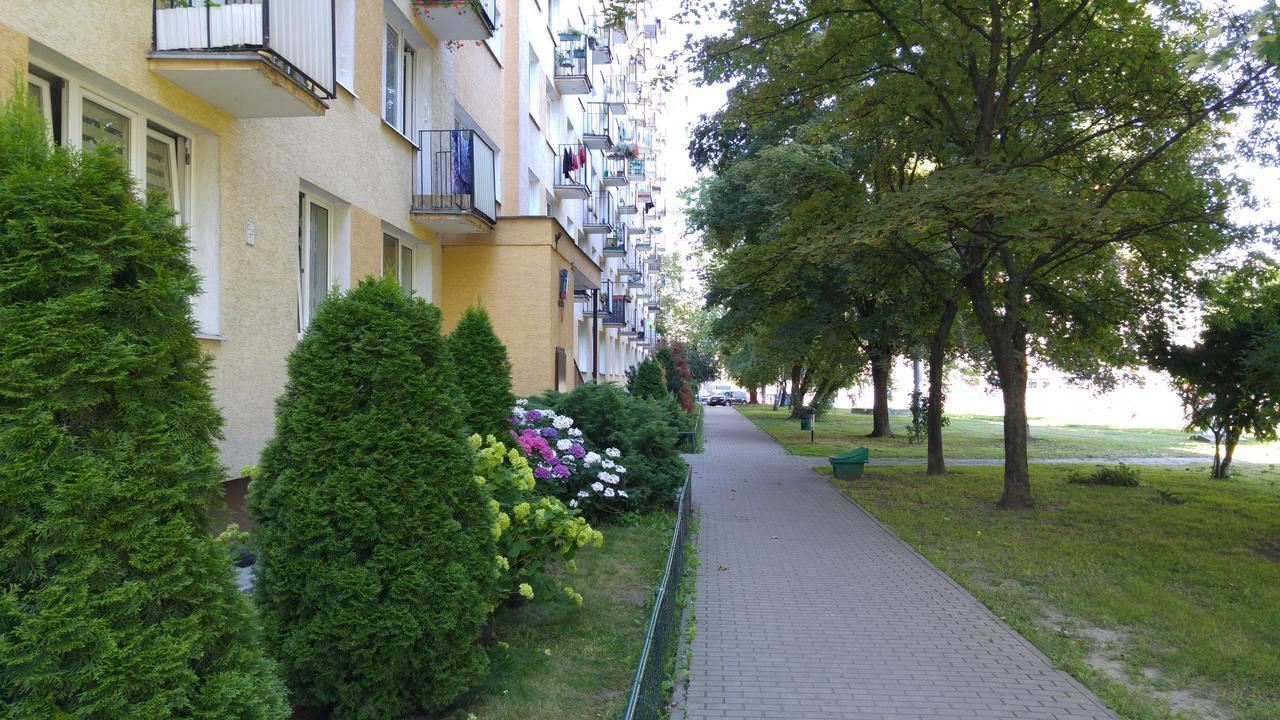 Rent0Nline Niepodleglosci Rooms Metroワルシャワ エクステリア 写真